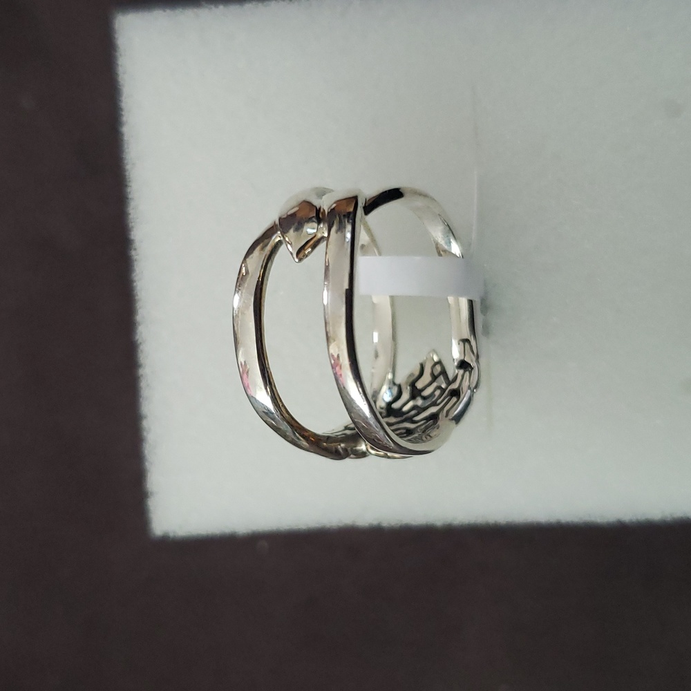 Ring - Picture 2 of 4
